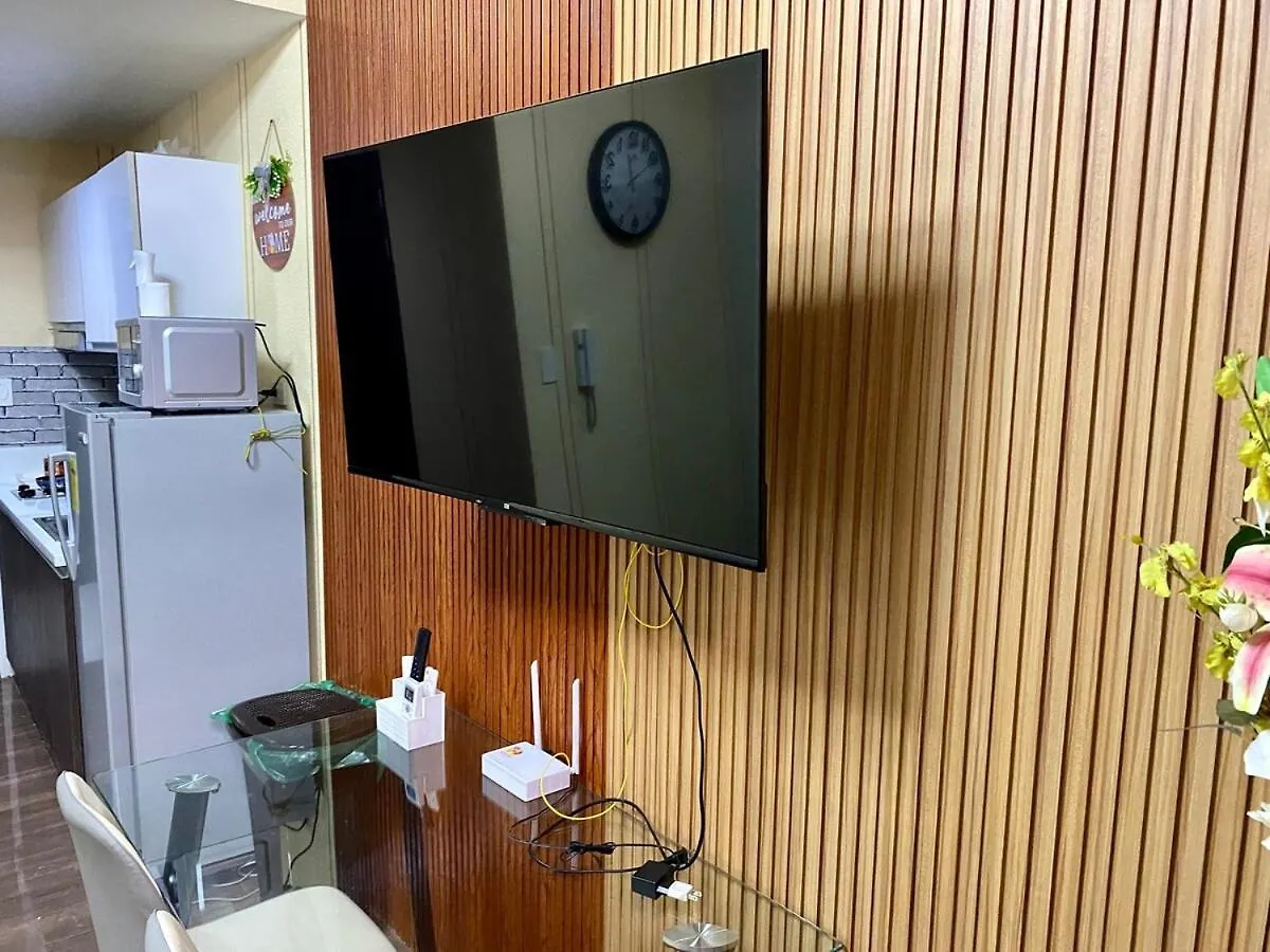 Makati Ayala Luxury Stylish Uncle Sam Condo Gym Swim Park 300 Mb 2641 Manila